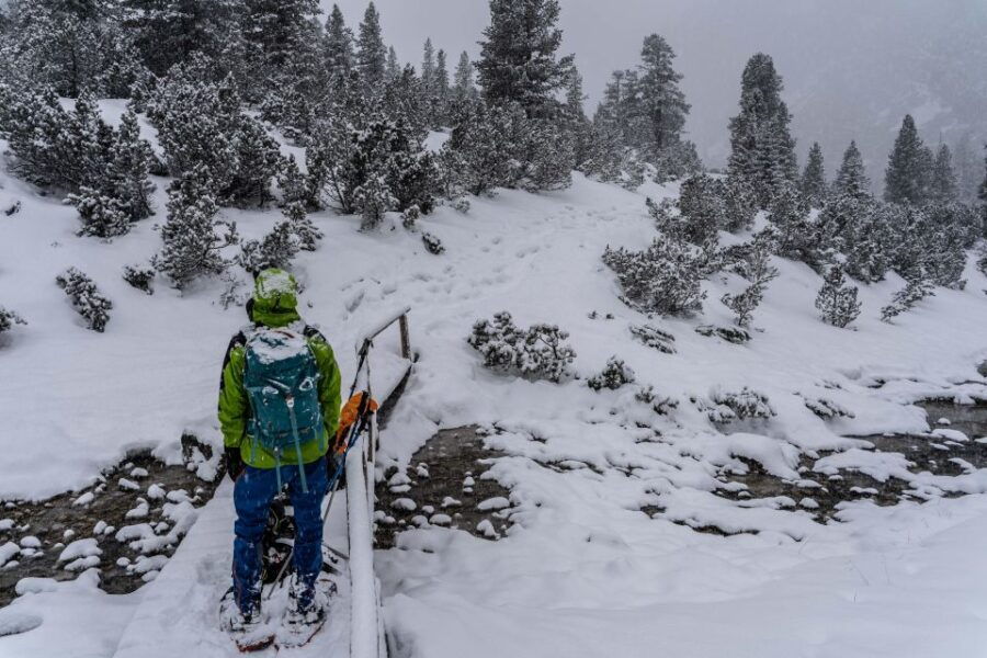 one-day-hike-with-snowshoes-to-discover-dolomites