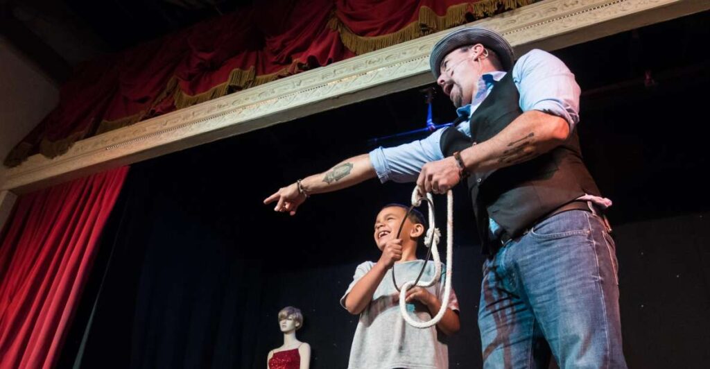 Orlando: The Outta Control Magic Comedy Dinner Show