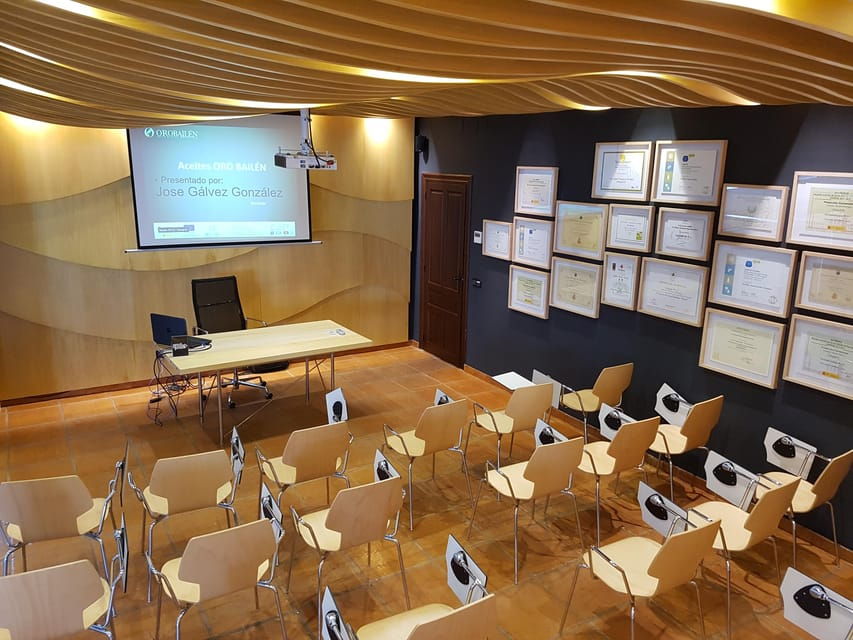 oro-bailen-explore-the-oil-mill-tasting