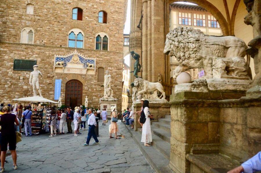 palatina-gallery-and-guided-walking-tour-in-florence