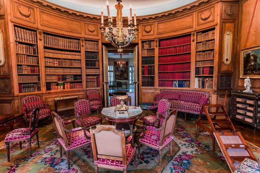 paris-camondo-museum-and-parc-monceau-private-tour