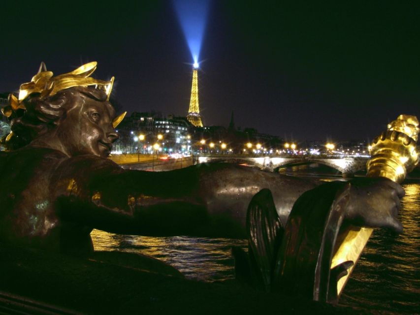 paris-panoramic-night-tour-with-audio-guide-and-host