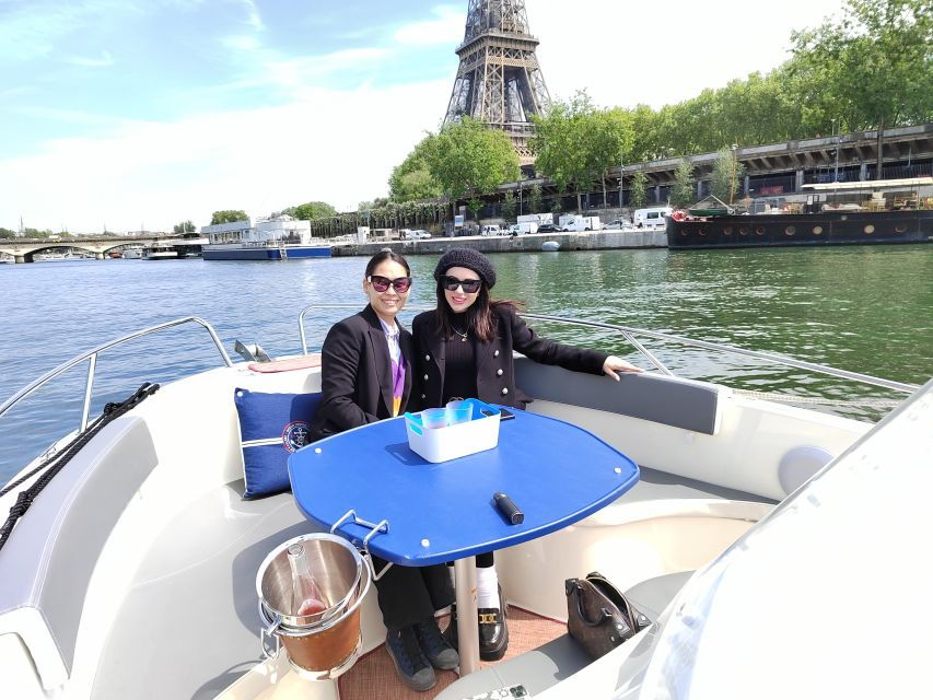 paris-private-boat-cruise-on-seine-river