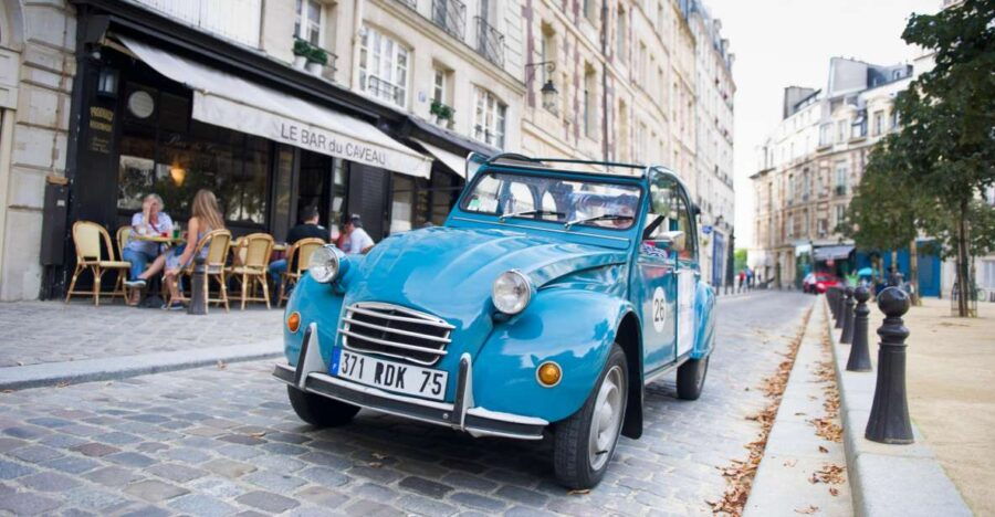 paris-private-sightseeing-tour-in-citroen-2cv