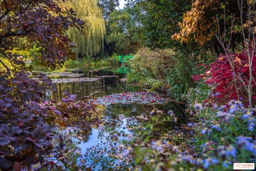 paris-transfer-giverny-village-house-claude-monet-3-pax