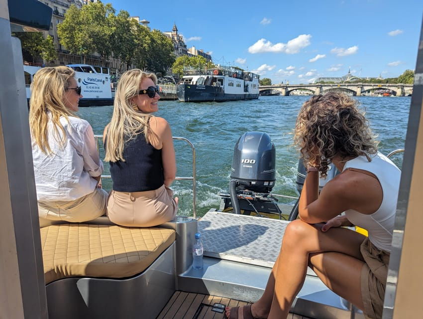 paris-vip-private-cruise-on-the-seine-with-champagne-and-macaroons