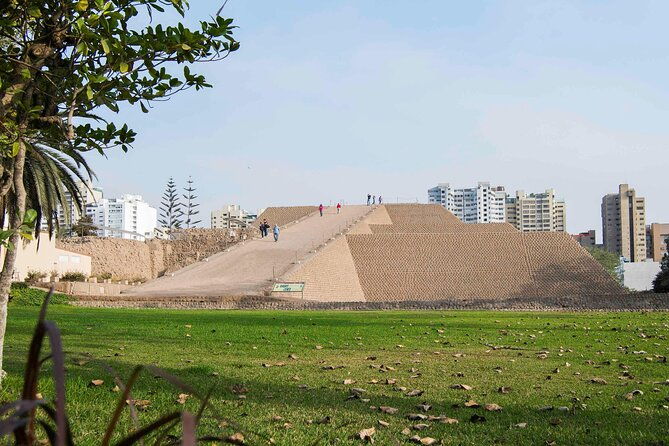 parks-pyramids-and-colors-of-lima-tour