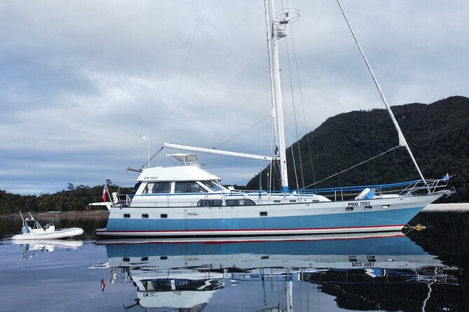 patagonia-charter-chile-private-tour-6-pax-5-days-on-a-65-yacht
