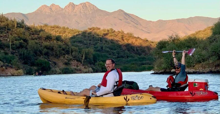 phoenix-mesa-guided-kayaking-trip-on-saguaro-lake