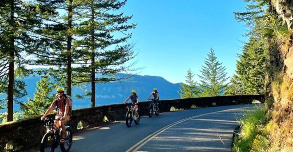 Portland: Multnomah Falls E-Bike Tour in the Columbia Gorge