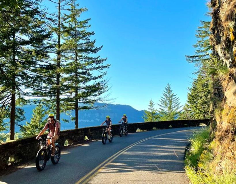 portland-scenic-self-guided-e-bike-tour-at-multnomah-falls