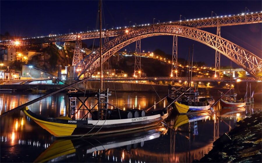 porto-all-inclusive-fado-dinner-show-and-night-tour