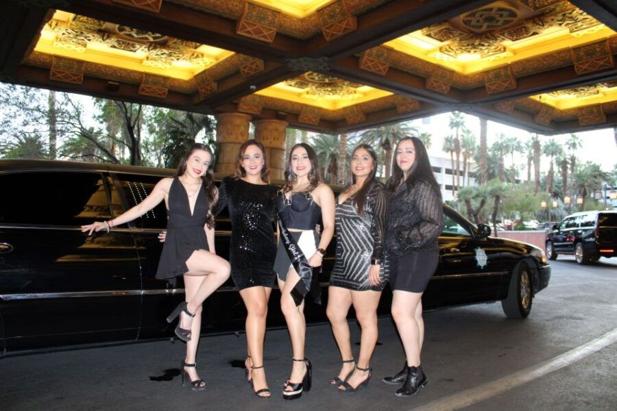 Private 2-Hour LV Limo Tour With Champagne and LV Goodies