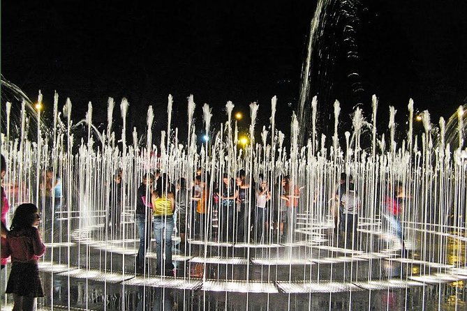private-and-exclusive-magic-water-show-lima-center-tour