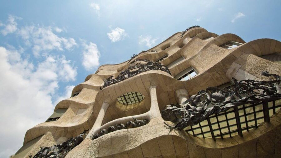 private-barcelona-modernism-and-gaudi-walking-tour