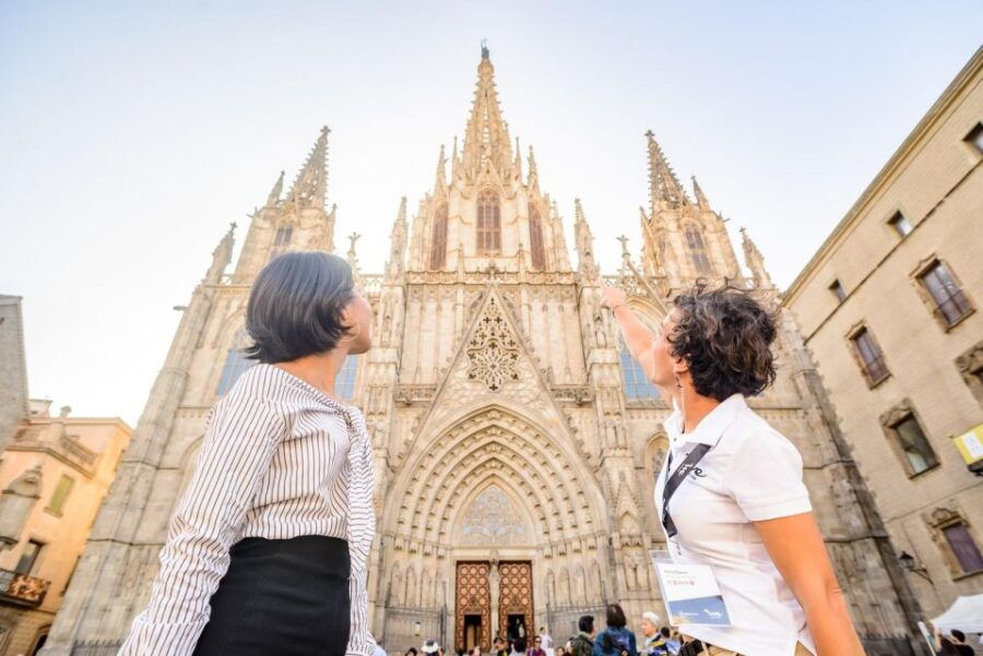 private-barcelona-tour-explore-gaudi-and-the-gothic-quarter