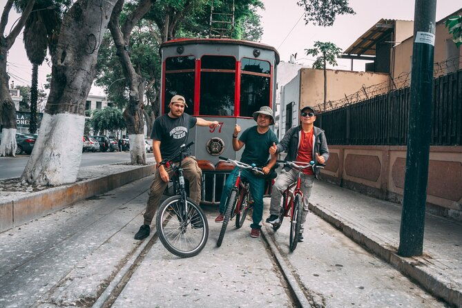 private-bike-tour-of-miraflores-exploring-lima