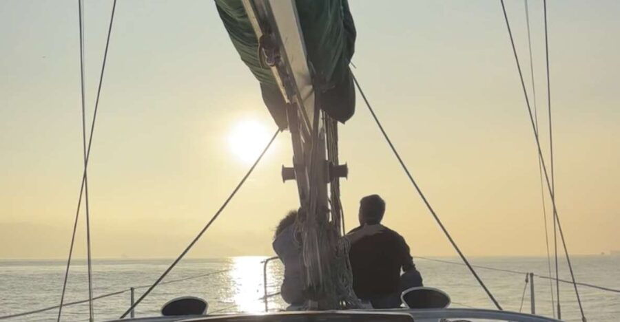 private-boat-night-tour-lisbon