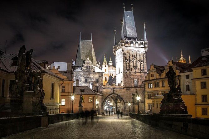private-car-transfer-from-vienna-to-prague-with-2h-of-sightseeing