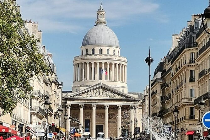 private-car-with-a-driver-in-paris