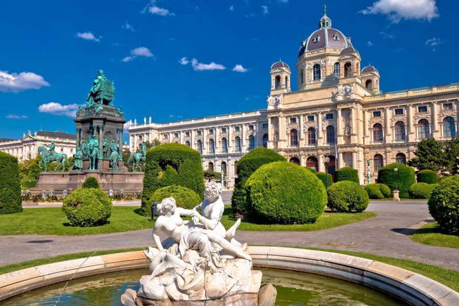 private-day-trip-from-budapest-to-vienna-and-back