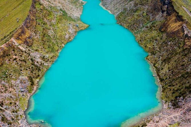 private-hiking-tour-at-humantay-lake