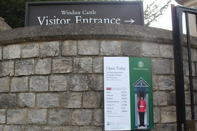 private-one-way-or-round-trip-transfer-london-to-windsor-castle-or-legoland