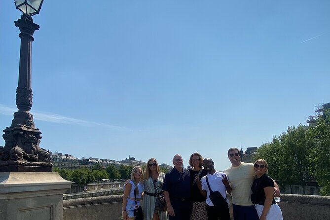 private-paris-tour-by-minivan-private-guide-champagneoptional