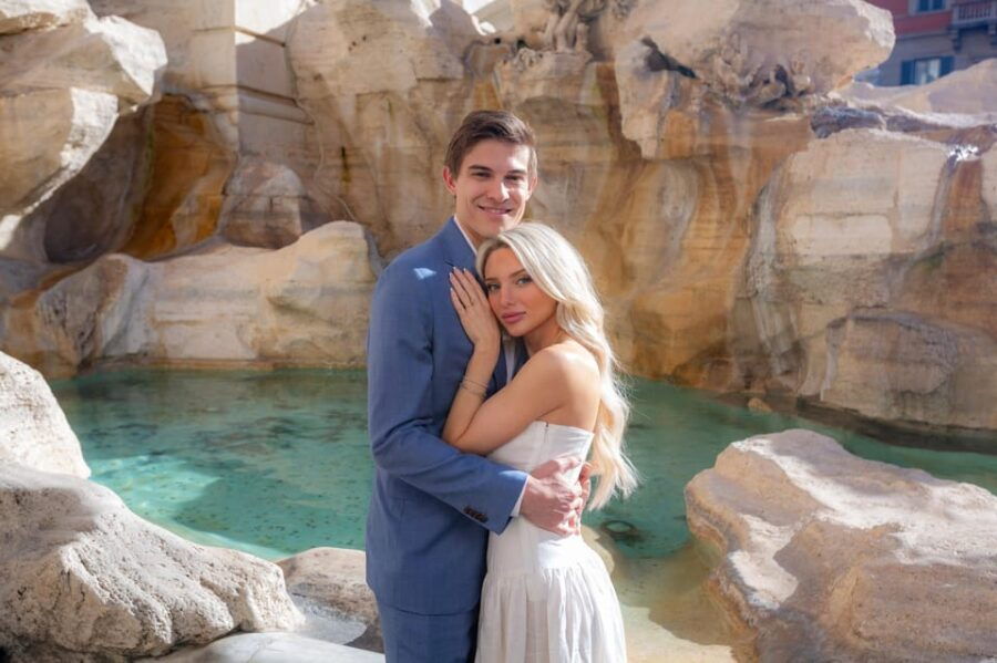 private-photoshoot-with-a-local-photographer-in-rome