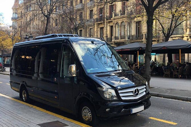 private-self-guided-tour-in-barcelona-by-minibus-for-15-passengers