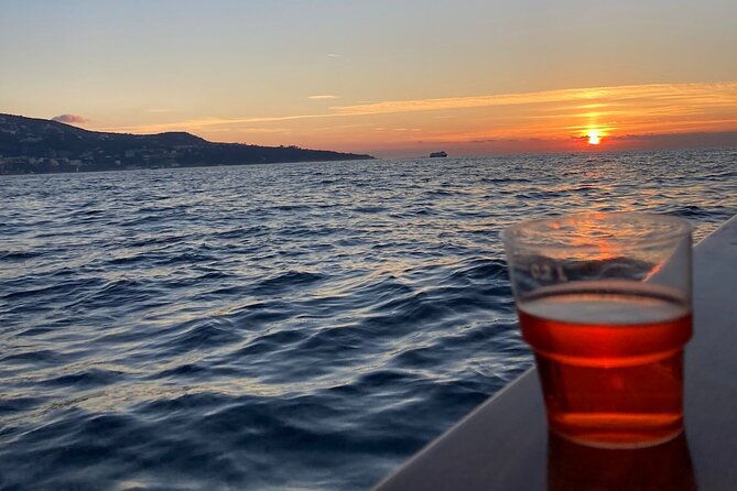 private-sunset-boat-tour-capri-from-sorrento-on-classic-gozzo