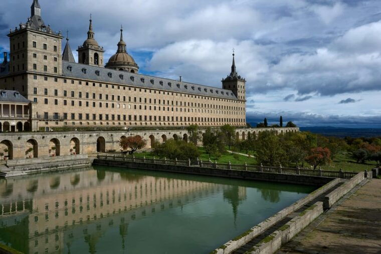 private-tour-el-escorial-valle-de-los-caidos-hotel-pickup