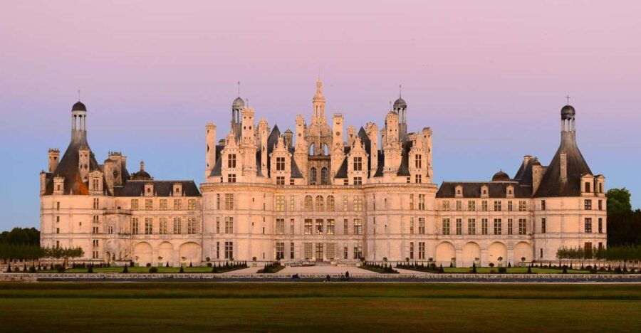 private-tour-from-paris-to-loire-castles-michelin-lunch