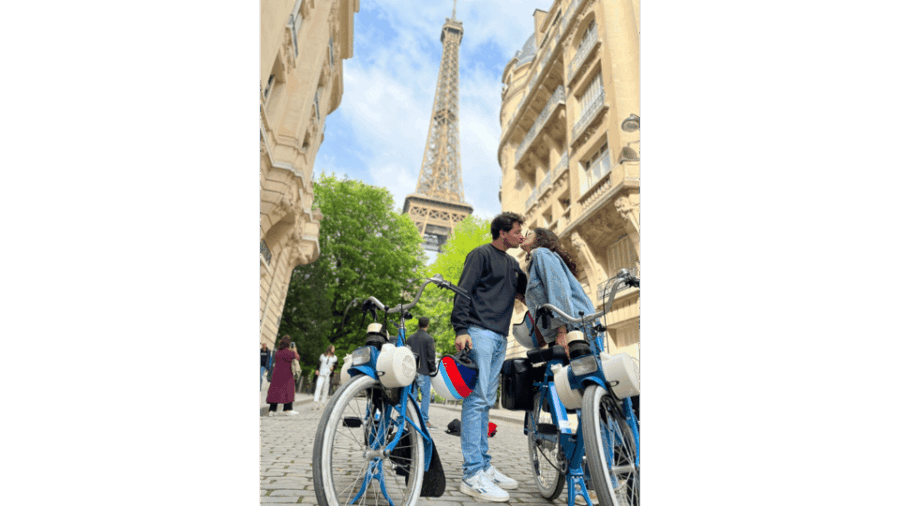 private-tour-of-intellectual-paris-with-vintage-french-bikes