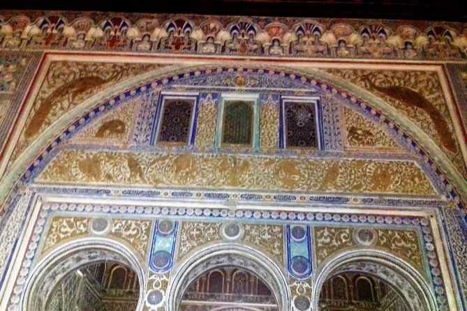 private-tour-royal-palacecathedralspain-squaremaria-luisa-park