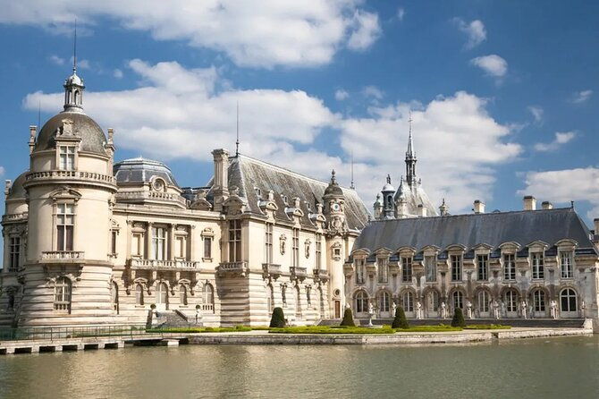 private-transfer-from-paris-to-chantilly-or-chateau-de-montvillargenne
