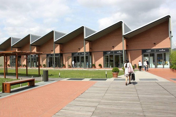 private-transfer-from-rome-to-florence-with-3-hours-stop-in-the-mall-lux-outlet