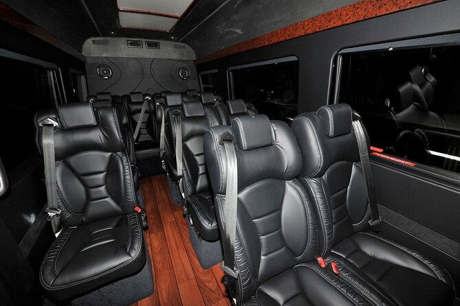 Private Transfer: San Antonio to San Antonio Airport by Sedan, SUV or Minibus