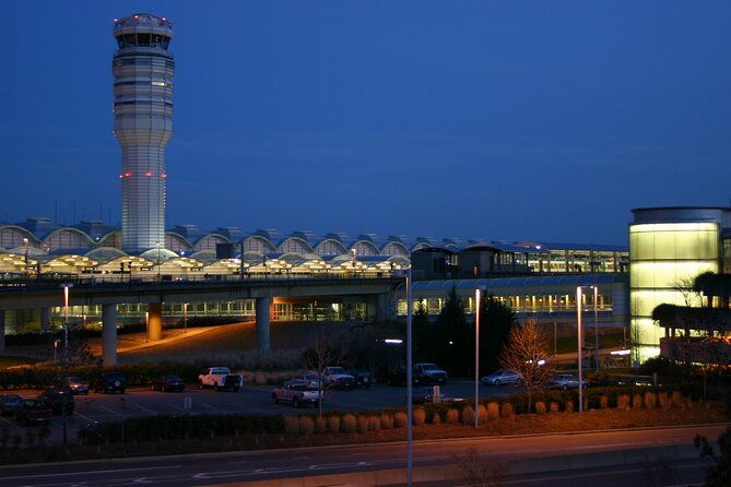 Private Transfer to or From Leesburg and Ronald Reagan Airport