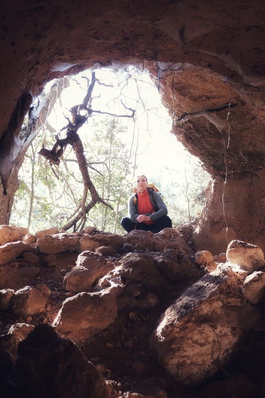 rava-tagliata-in-the-footsteps-of-prehistory-guided-hike