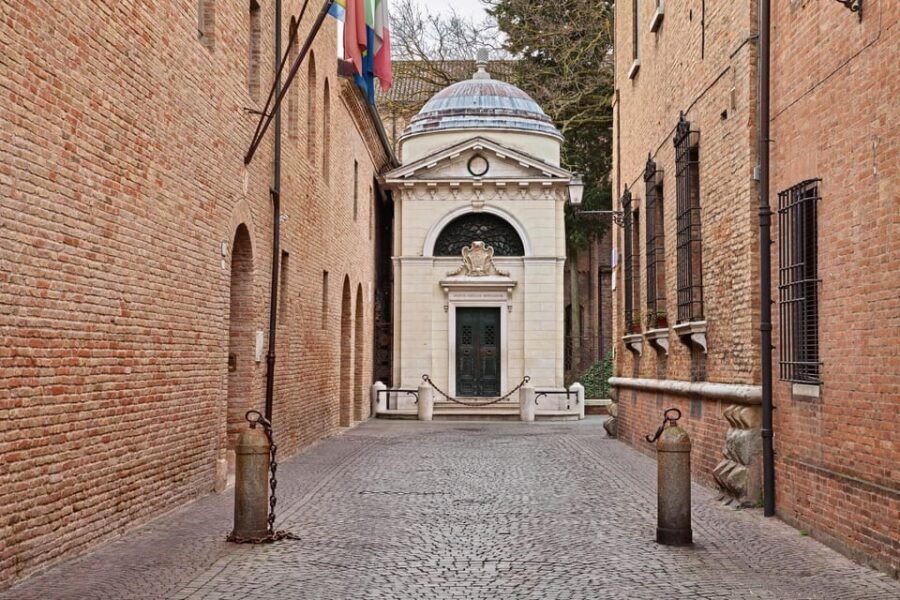 ravenna-private-city-top-sights-and-monuments-walking-tour