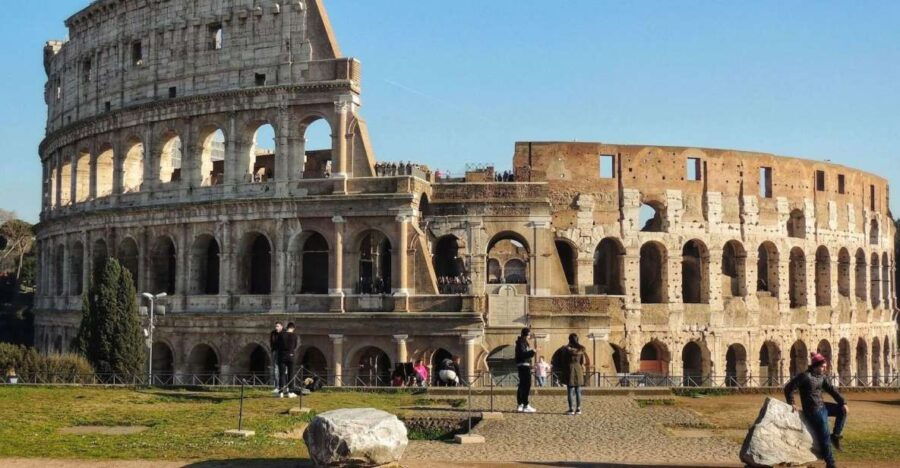 rome-colosseum-gladiator-arena-roman-forum-private-tour