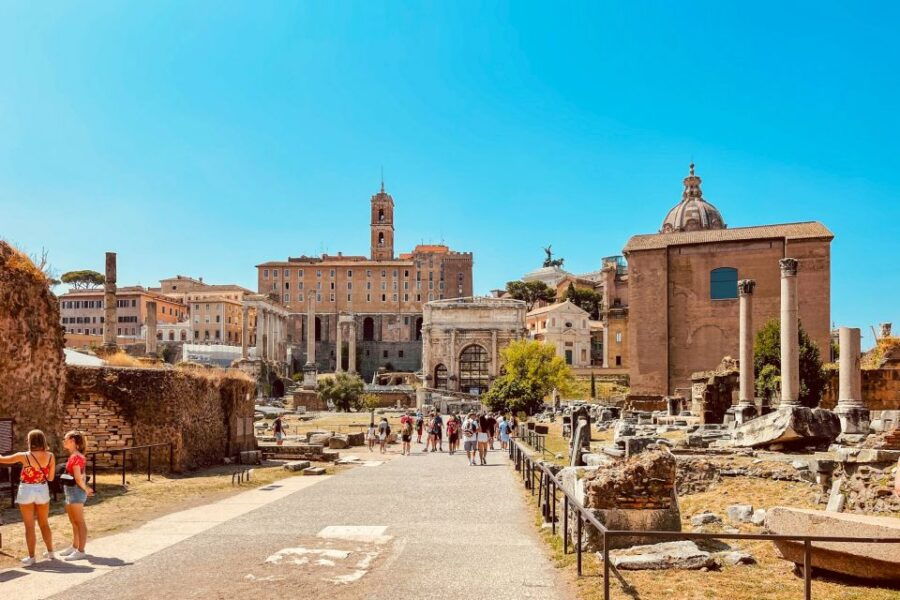 rome-colosseum-palatine-hill-and-roman-forum-guided-tour