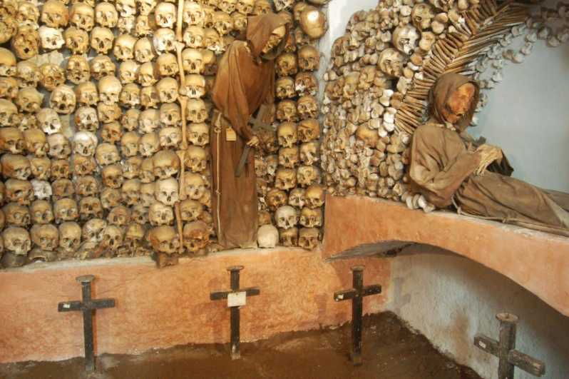 rome-crypts-catacombs-and-skeletons-underground-tour