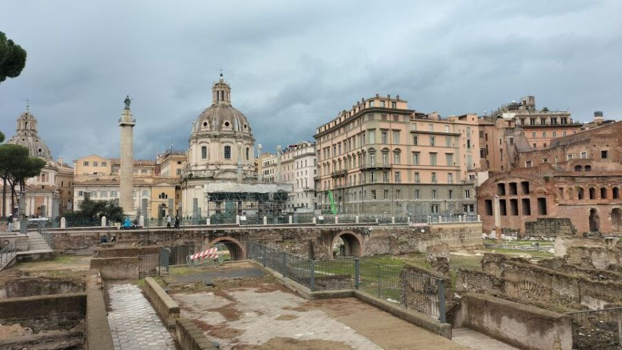 rome-guided-walking-tour-with-headsets