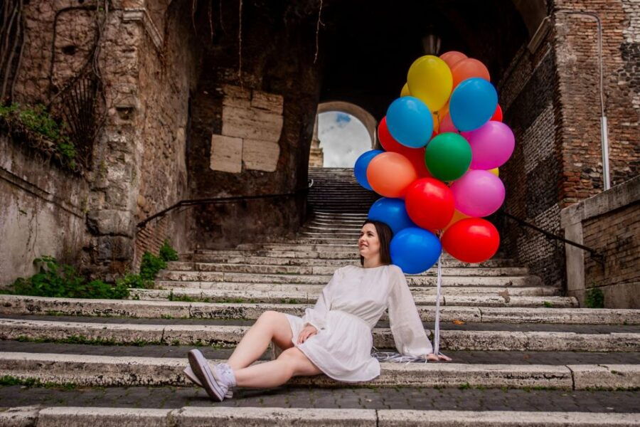 rome-professional-photoshoot-with-balloons