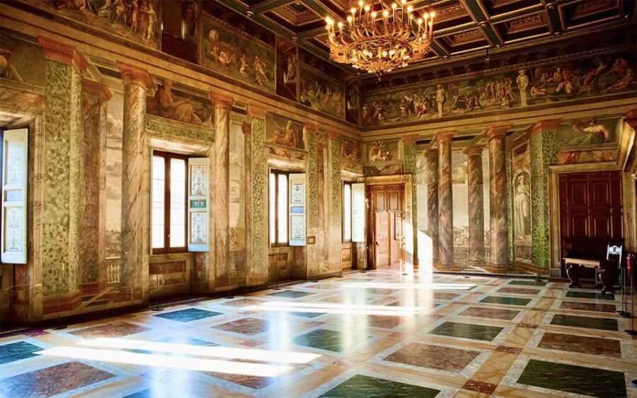 rome-villa-farnesina-and-trasteveres-alleys-walking-tour