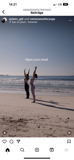 sa-rapita-es-trenc-vinyasa-yoga-class-at-the-beach