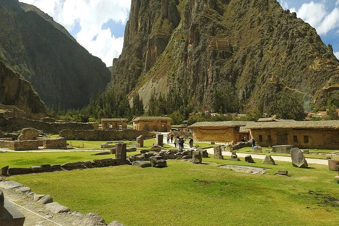 sacred-valley-tour-to-machu-picchu-and-rainbow-mountain-hike-3-day