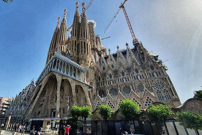 sagrada-familia-guided-tour-masterpiece